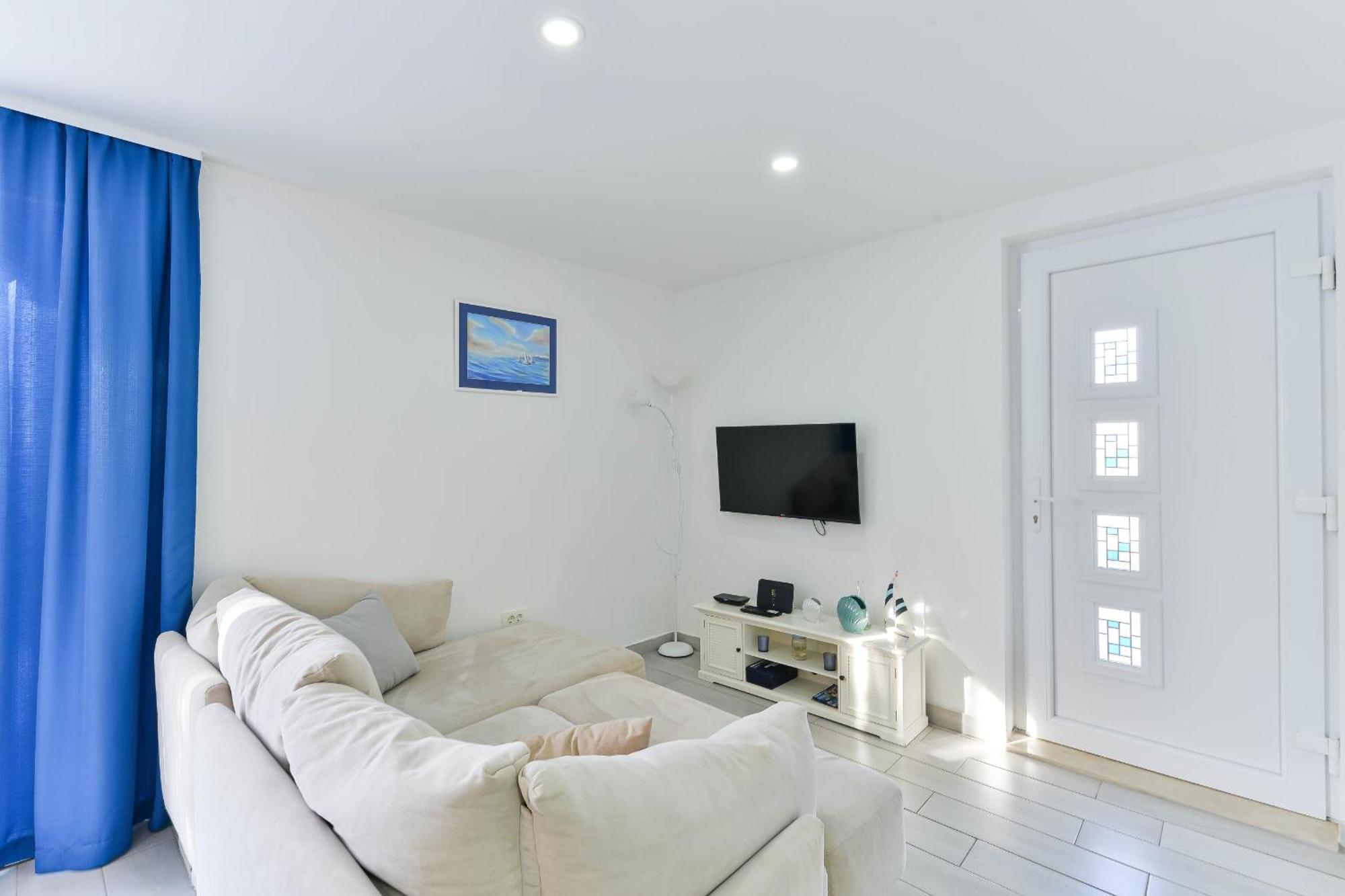 ווינייראץ Villa Anna With Pool, Zadar County מראה חיצוני תמונה